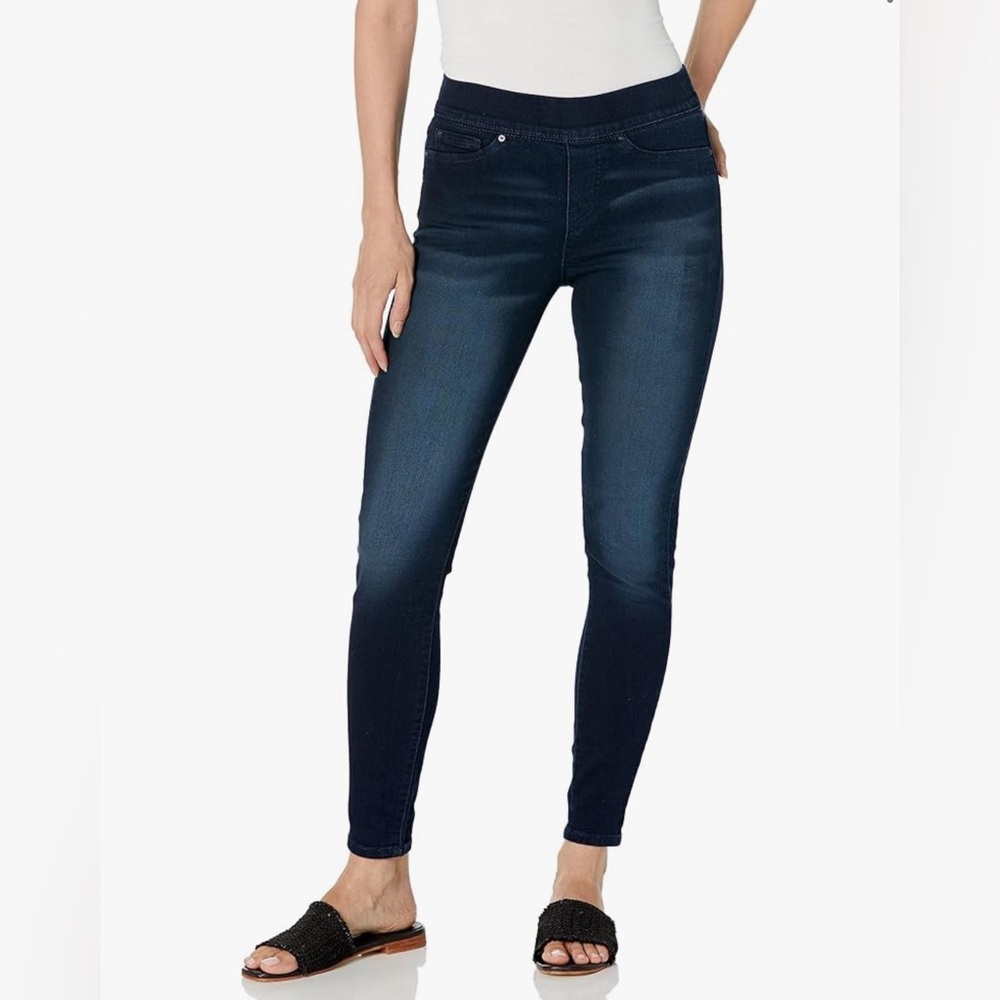 Levi’s Totally Shaping Skinny Pull On Jeans